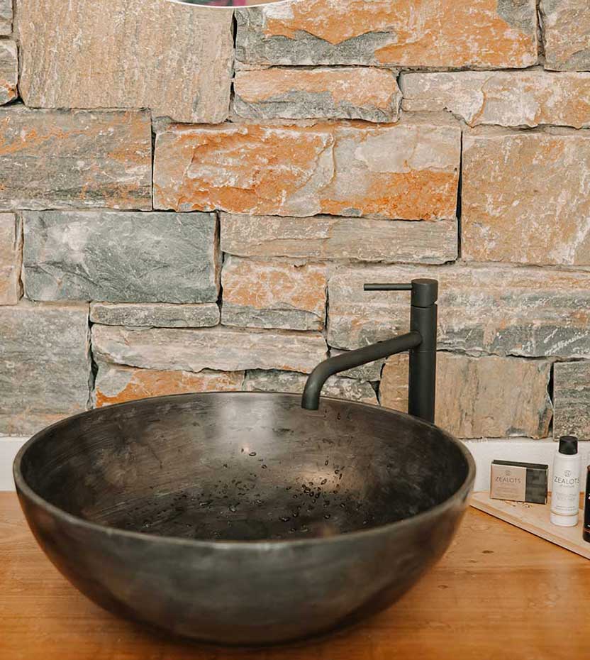 The bathroom of Villa Aelia