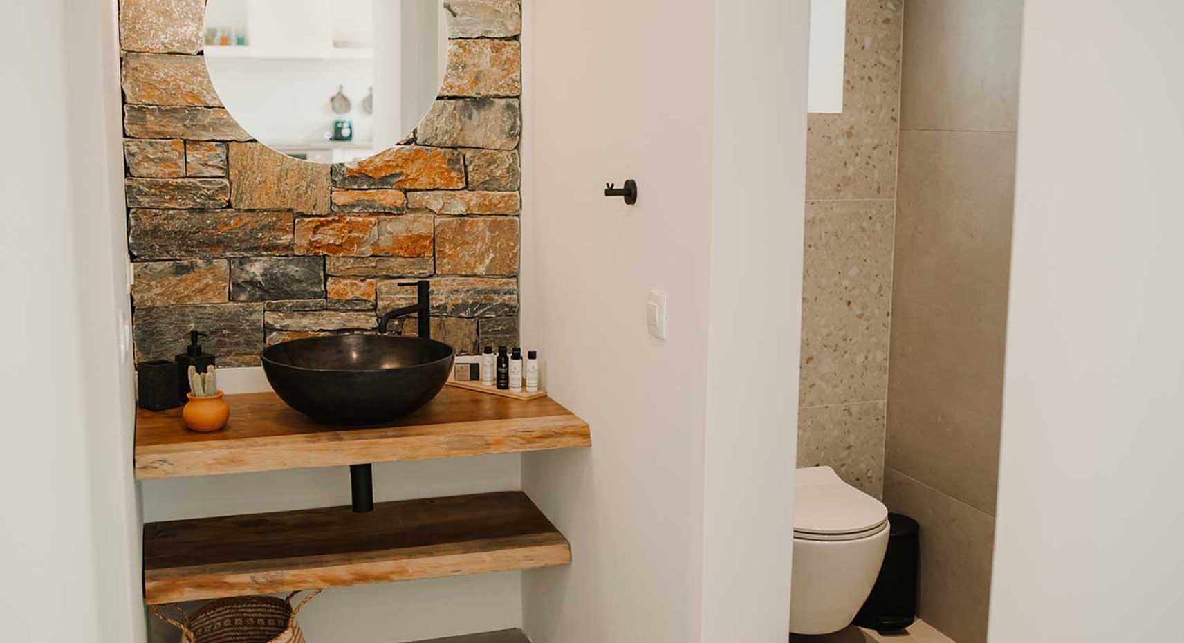 The bathroom of Villa Aelia