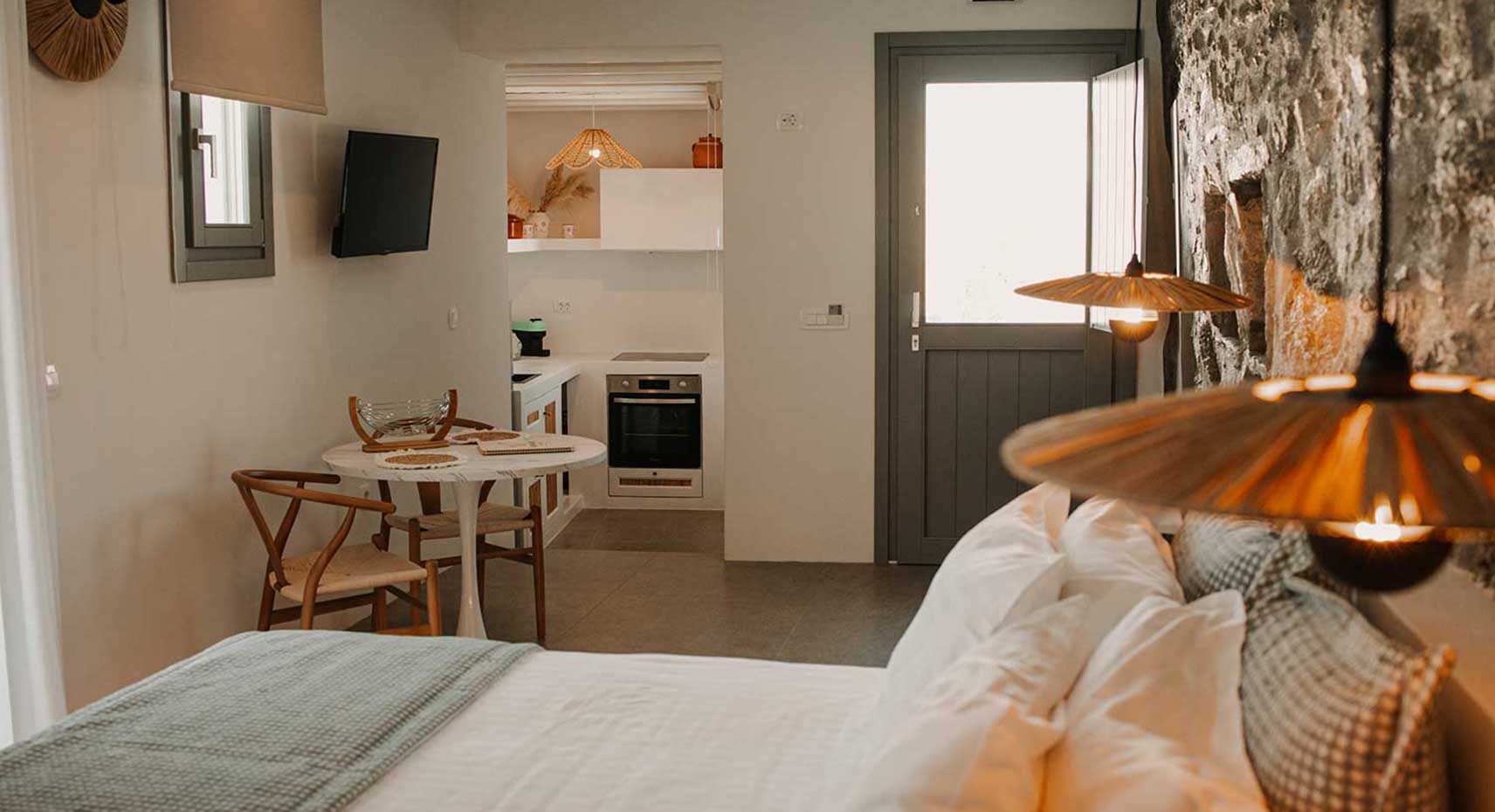 The kitchen and the bedroom of  villa afrodite