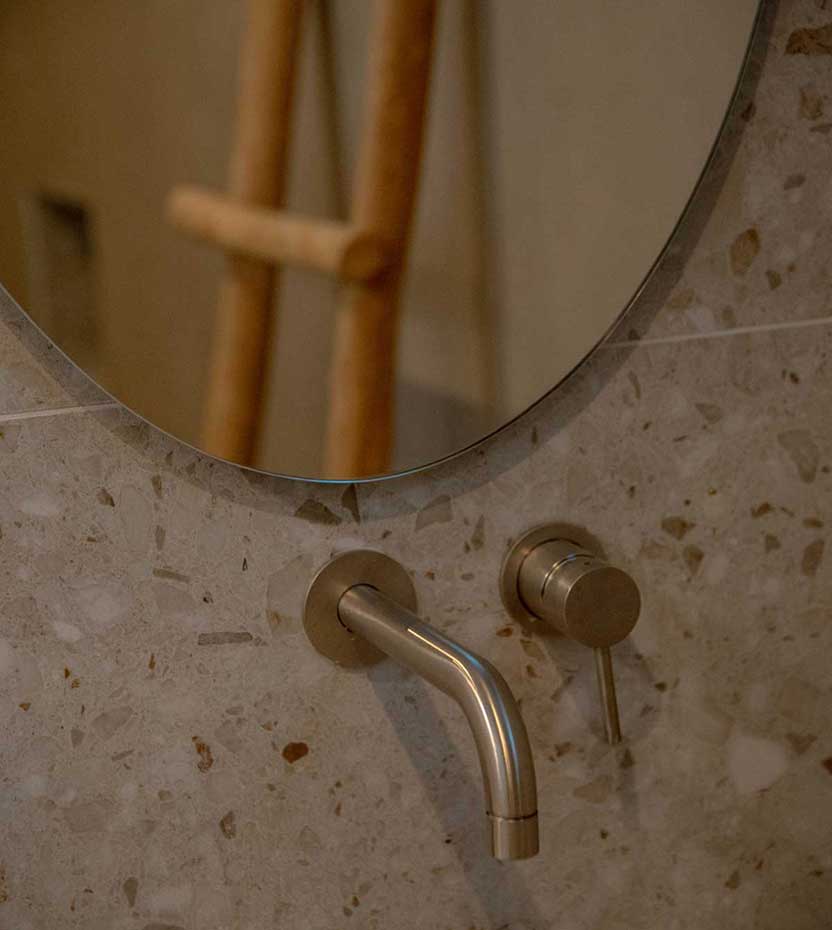 The bathroom of Villa Anemona